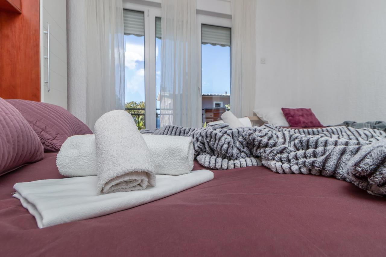 Apartments Lord Novi Vinodolski Buitenkant foto